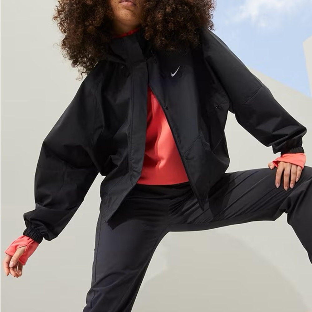 Nike Women's Black Windbreaker Jacket
